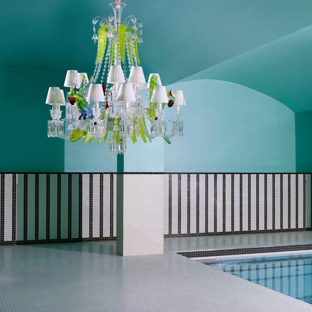 "Étrange Zénith" Parrot Chandelier - Limited Edition - 15 Lights